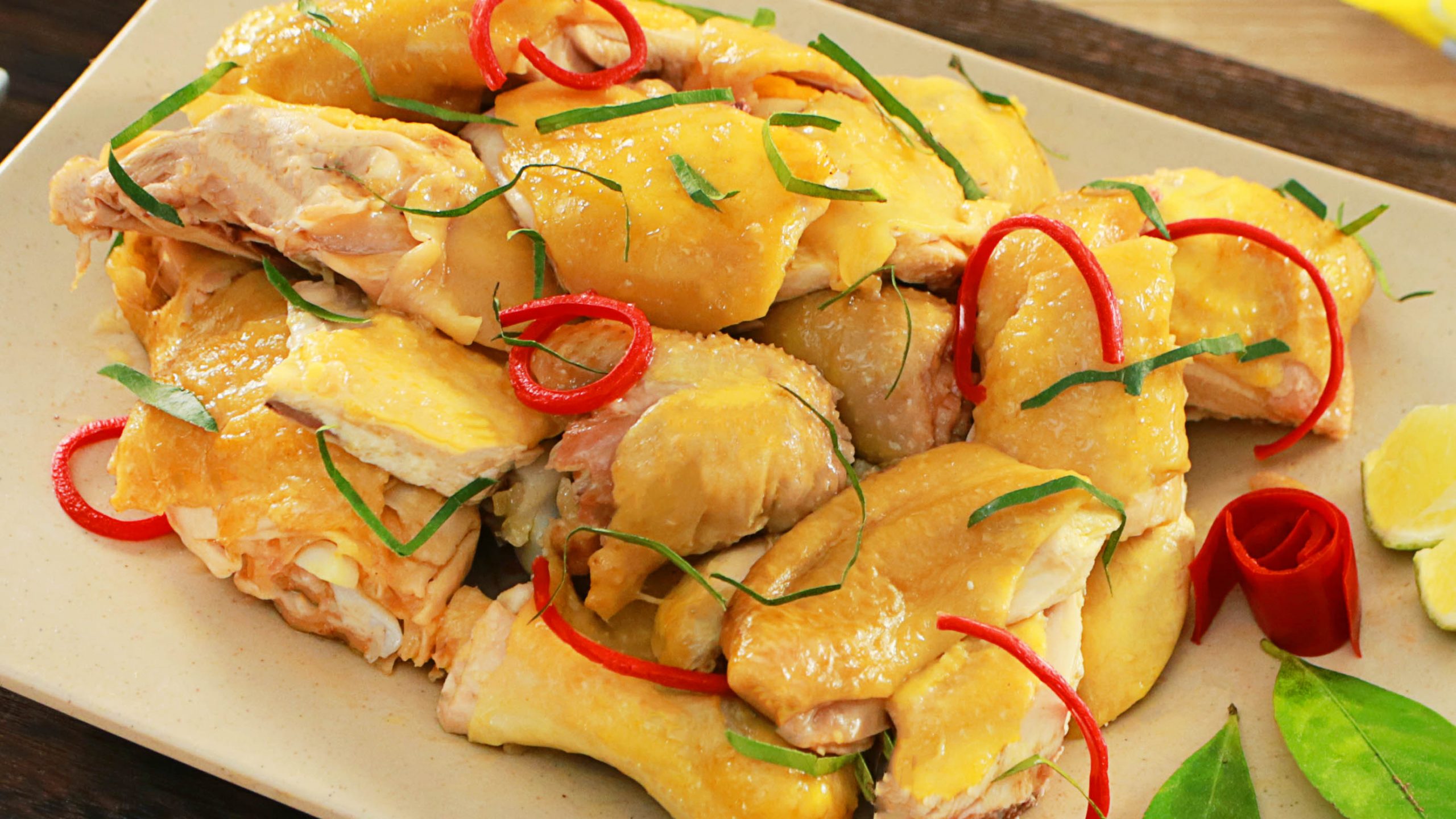 Cách luộc và chặt thịt gà đẹp nhất dành cho ngày cúng lễ tết