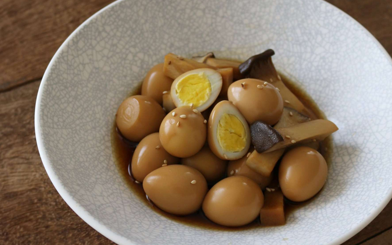 Trứng cút kho- Món ăn thơn ngon và rất hấp dẫn cho bé