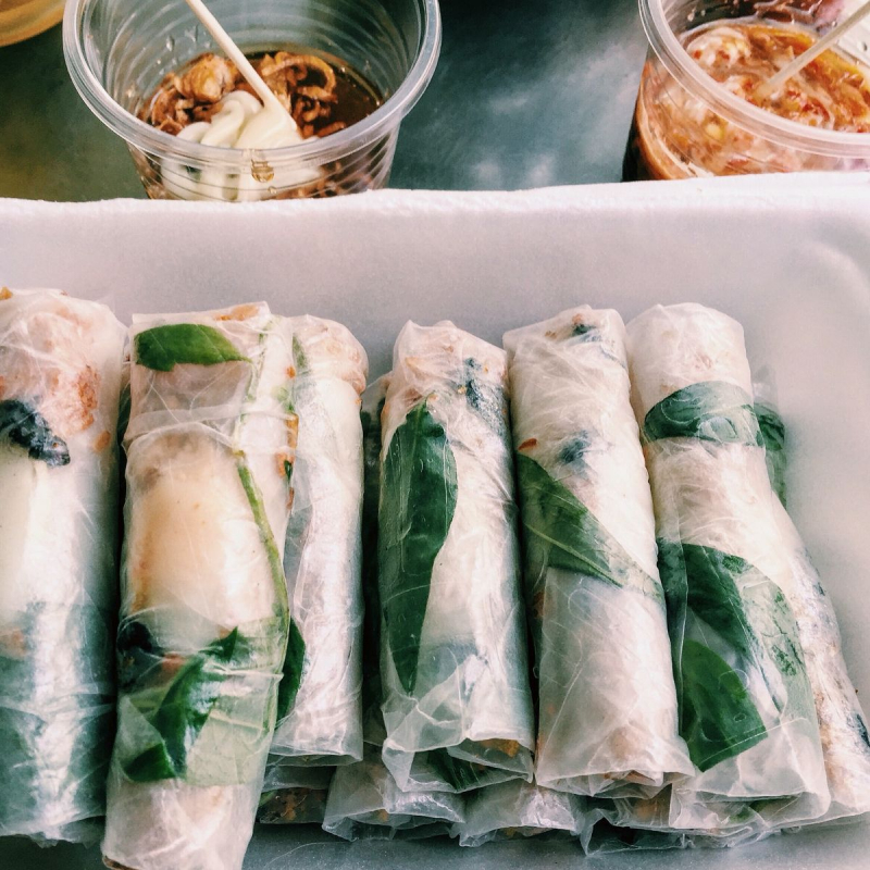 Bánh tráng cuốn - món nhậu dân dã Sài Gòn