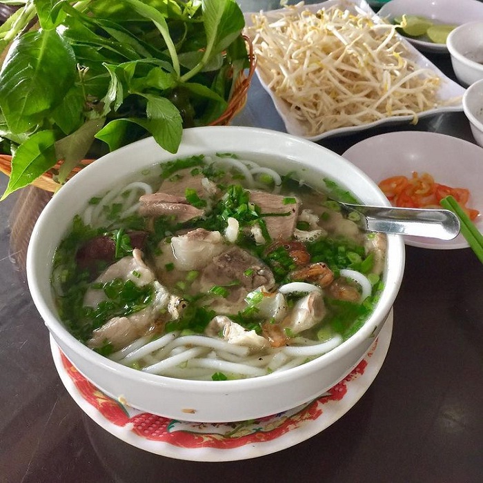 Thế nào là một tô bánh canh Trảng Bàng đúng chuẩn?