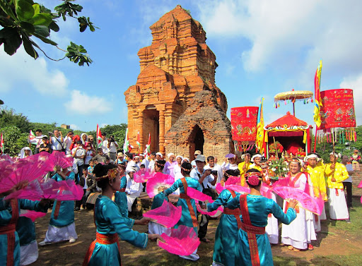 Các nghi lễ truyền thống ở Việt Nam